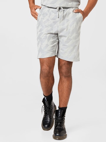 SikSilk Normální Kalhoty – šedá: přední strana