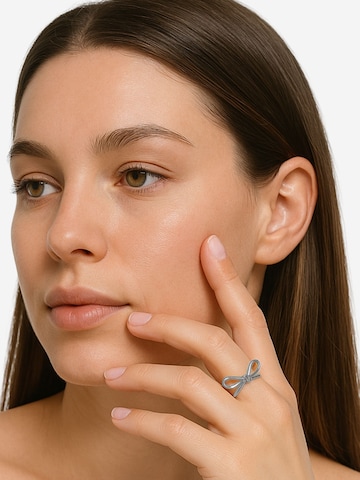 Bague Heideman en argent : devant