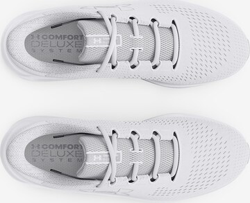 Chaussure de course 'Charged Pursuit 3' UNDER ARMOUR en blanc