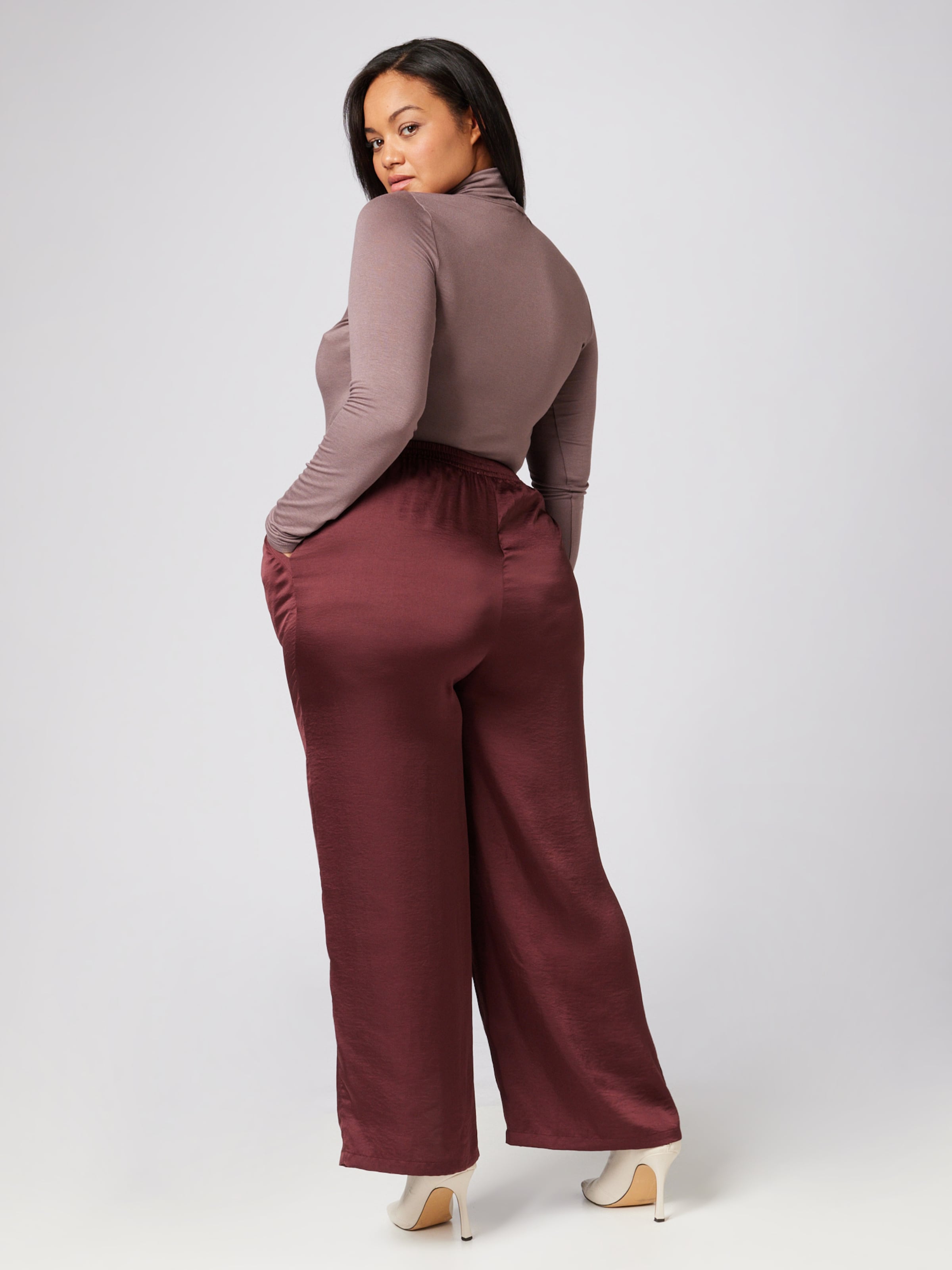 Guido Maria Kretschmer Curvy Wide leg Pants Lydia in Burgundy ABOUT YOU