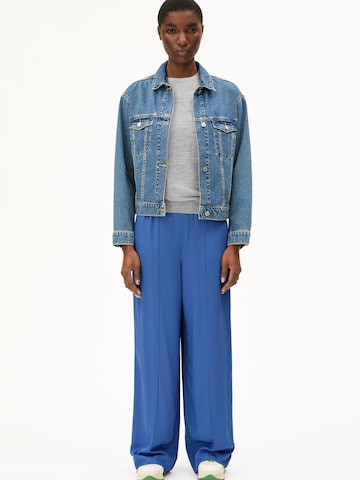 ARMEDANGELS Loosefit Broek in Blauw