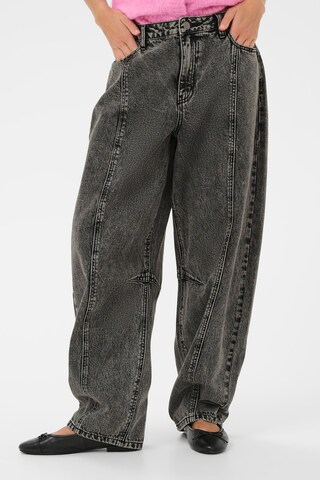 Kaffe Loose fit Jeans 'KAross' in Grey: front