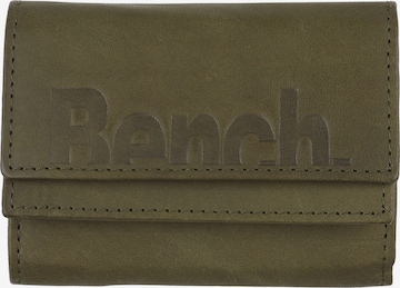 BENCH Wallet in Green: front