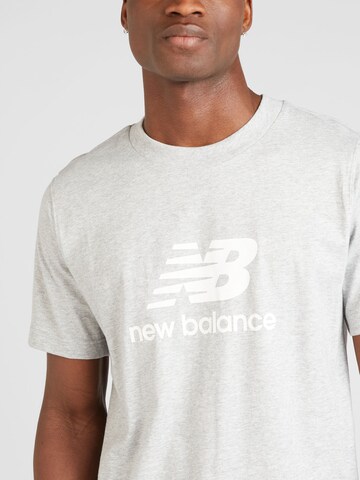 new balance - Camiseta en gris