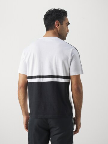 Maillot Sergio Tacchini en blanc : derrière