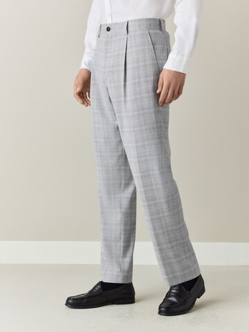 Next Loose fit Pleat-front trousers in Grey: front