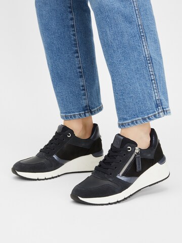 Tamaris Sneakers in Blue: front