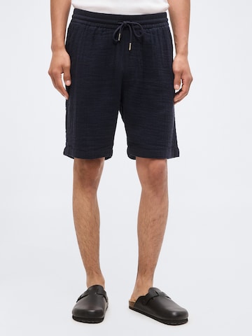 Lindbergh Regular Trousers in Blue: front