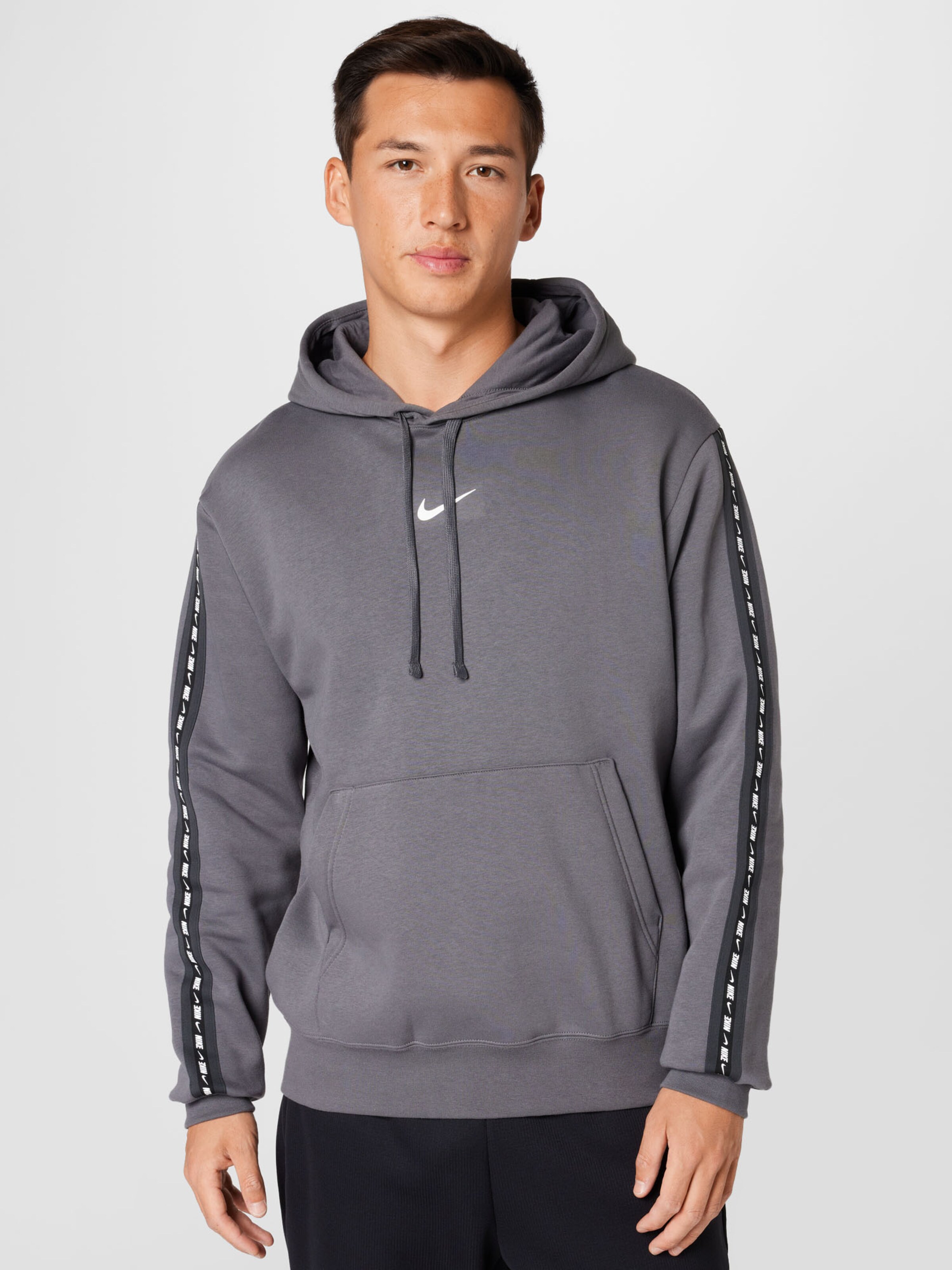 Männer Sweat Nike Sportswear Sweatshirt in Grau - HV28088 Männer Sweat Nike Sportswear Sweatshirt in Grau - HV28088