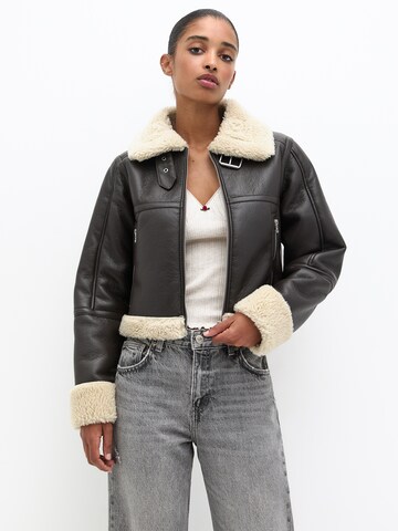 Veste d’hiver Pull&Bear en marron : devant