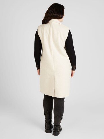 Gilet 'SALLY' Vero Moda Curve en beige