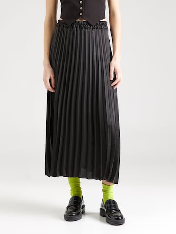 Sublevel Skirt in Black: front