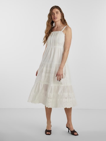 Y.A.S - Vestido 'DUST' en blanco: frente