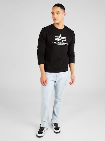 ALPHA INDUSTRIES Sweatshirt in Zwart