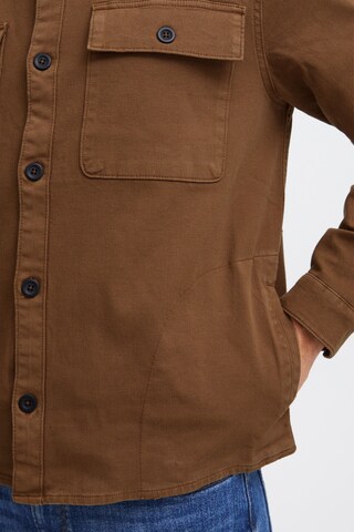 BLEND - Chaqueta de entretiempo en marrón