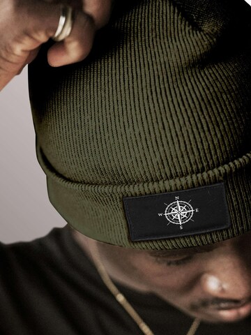 Neverless Beanie 'Kompass' in Green: front