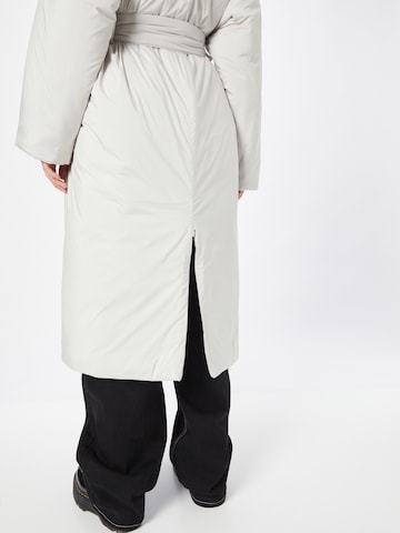 WEEKDAY Χειμερινό παλτό 'Zyan' σε λευκό