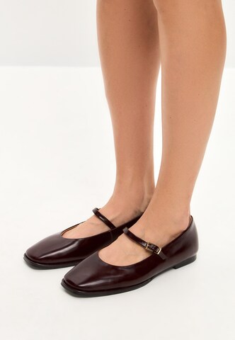 CESARE GASPARI Strap ballerina in Red