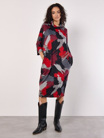 Robe ' ' Apricot en rouge