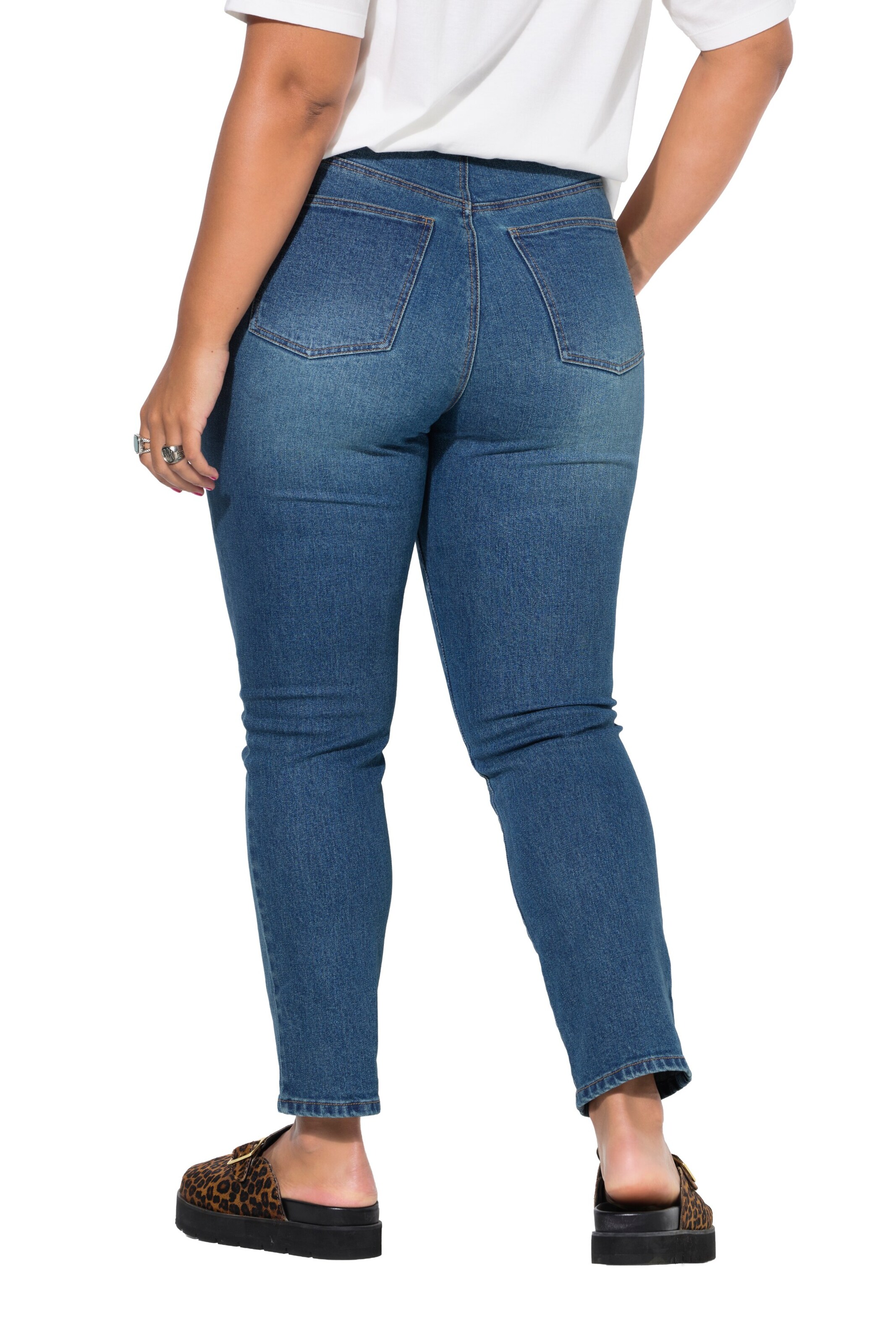 Studio Untold Tapered Jeans in Blue