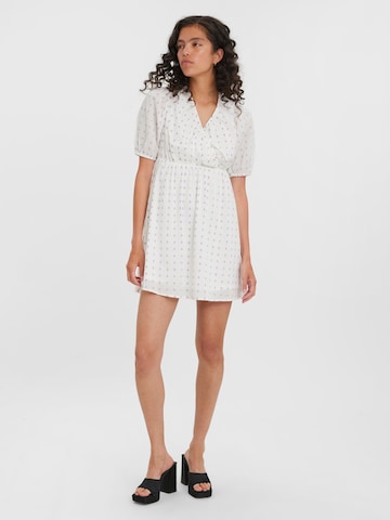 Rochie de la VERO MODA pe alb