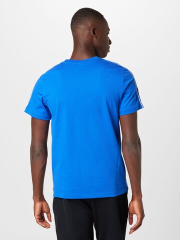 Nike Sportswear T-shirt i blå