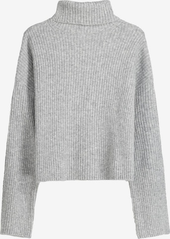 Bershka Sweater in Grey: front