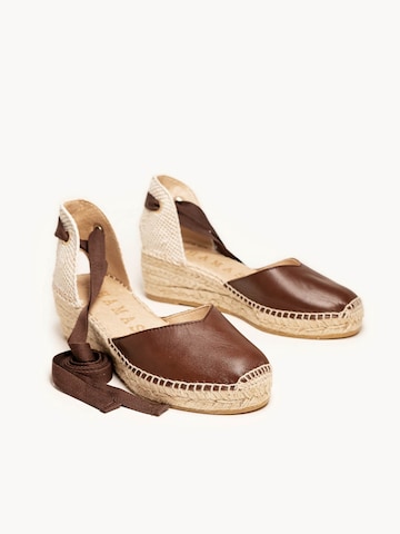 Alhamas Slingpumps 'Alpargata' in Bruin