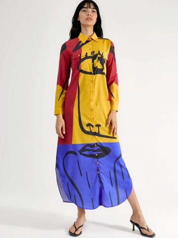 Abito camicia di MSN Collection in colori misti: frontale
