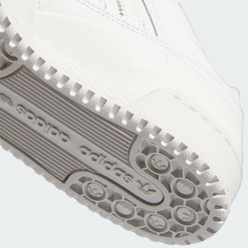 ADIDAS ORIGINALS - Zapatillas deportivas 'Forum' en blanco