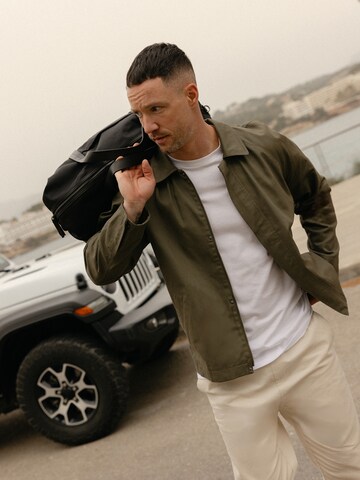 DAN FOX APPAREL Преходно яке 'Dennis' в зелено