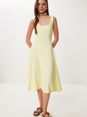 Happiness İstanbul Šaty - Žltá: predná strana