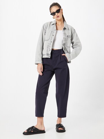 s.Oliver Loose fit Pleat-Front Pants in Blue