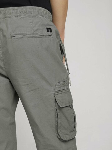 TOM TAILOR DENIM Regular Cargo trousers in Grey