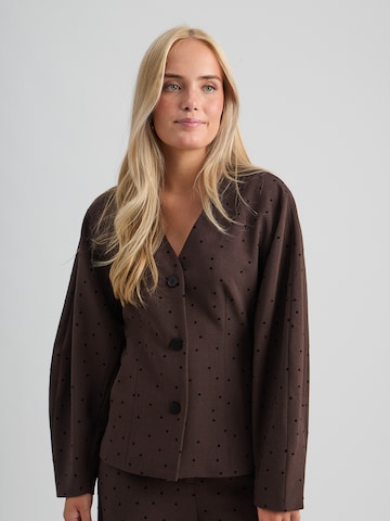 Peppercorn Blazers 'Suzanna' in Bruin: voorkant