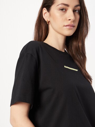 LACOSTE - Camiseta en negro