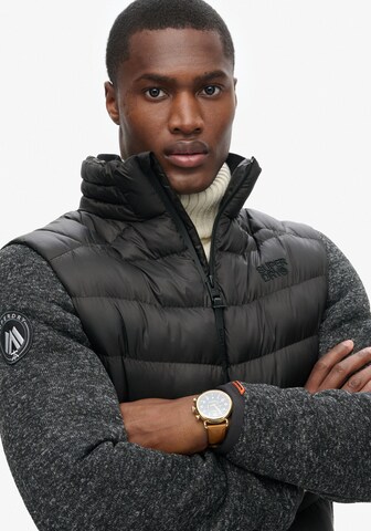 Superdry Tussenjas in Zwart