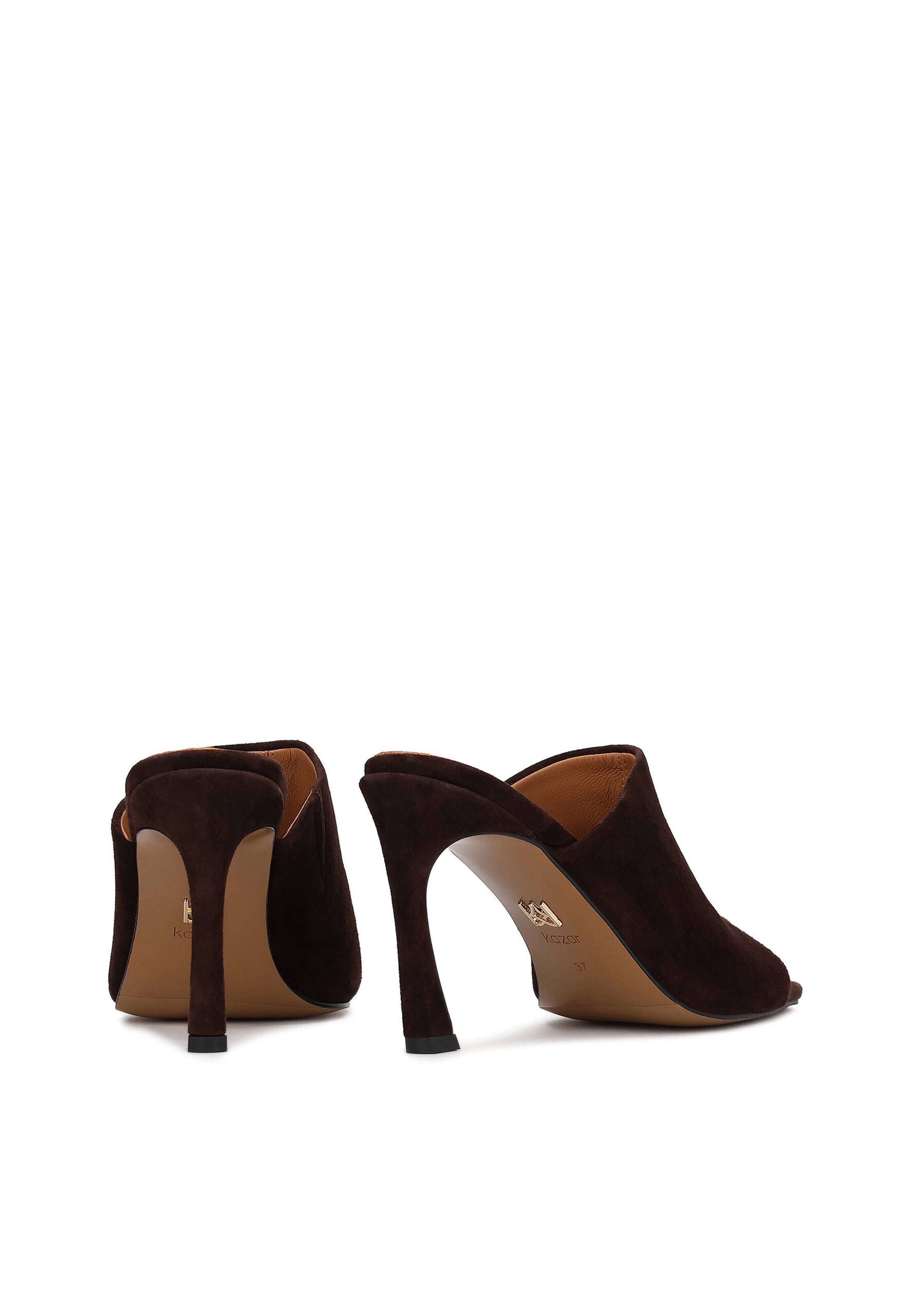 Kazar Μιούλ σε καφέ