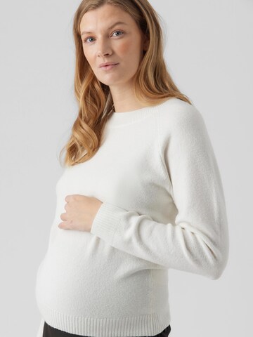 balts Vero Moda Maternity Džemperis 'DOFFY'