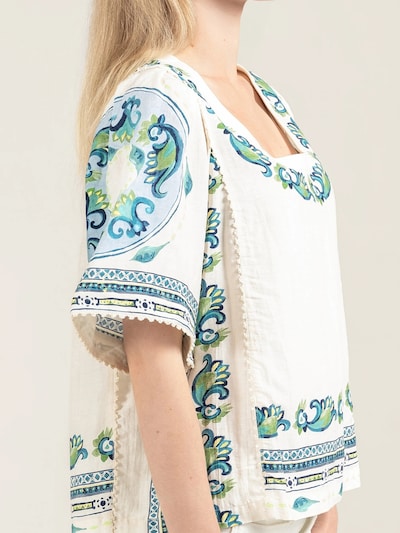 Odd Molly T-shirt 'The Plate' en beige clair / bleu / bleu foncé / vert, Vue avec produit