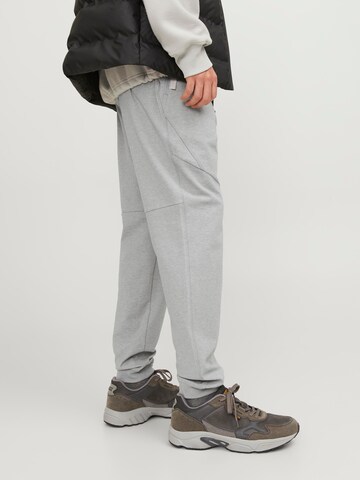 JACK & JONES - Tapered Pantalón en gris