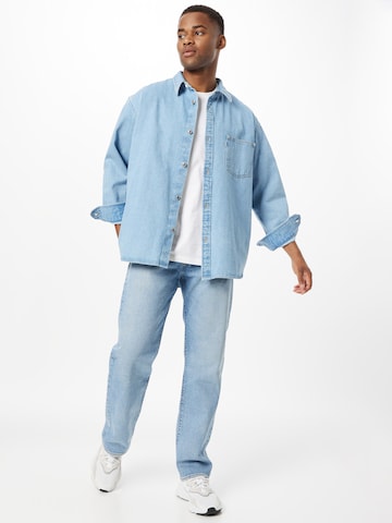 LEVI'S ® Comfort fit Button Up Shirt 'Levi's® Men's Silver Tab™ Oversized 1 Pocket Shirt' in Blue