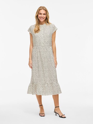 Robe VILA en blanc : devant