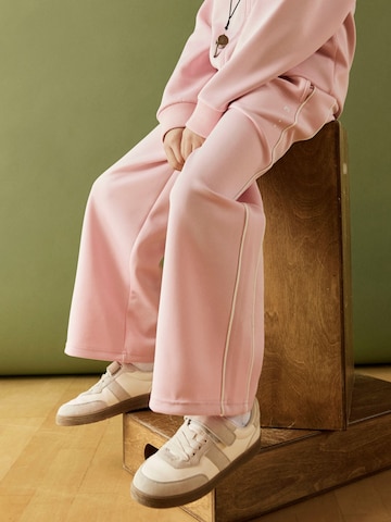 NAME IT - Pierna ancha Pantalón en rosa