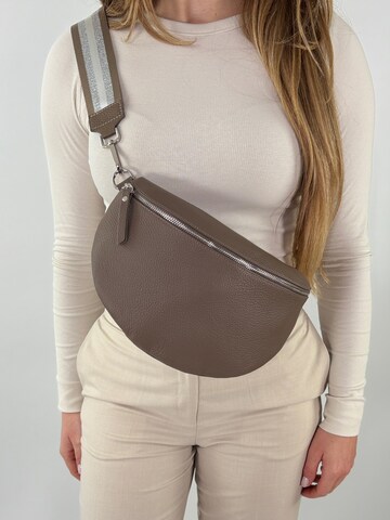 lePelou Gürteltasche 'CHIARA large'‌‌‌‌‌‌‌ in Grau