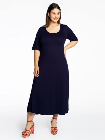 Yoek Dress in Blue: front