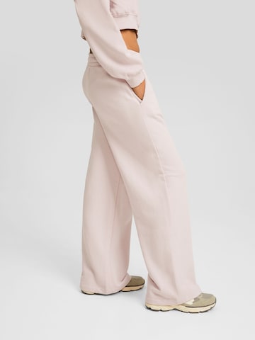 Bershka Szeroka nogawka Spodnie w kolorze fioletowy