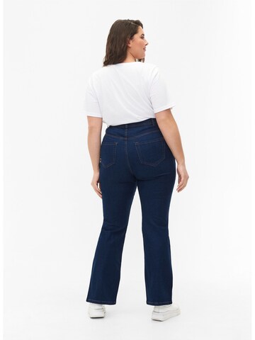 Zizzi Flared Jeans i blå