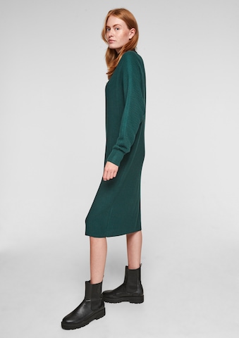 s.Oliver Strickkleid mit Fledermausärmel in Grün