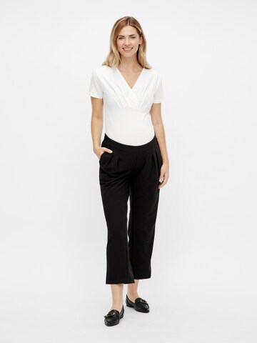 MAMALICIOUS Regular Pleat-Front Pants 'LIDA' in Black